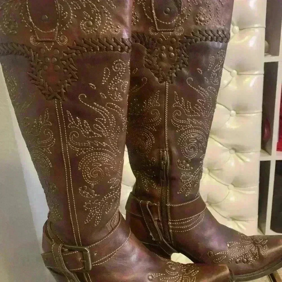 CORRAL Whip Stitch Brass Studded 15" Tall Knee-High Harness Boots Sz 8.5. - Picture 3 of 12